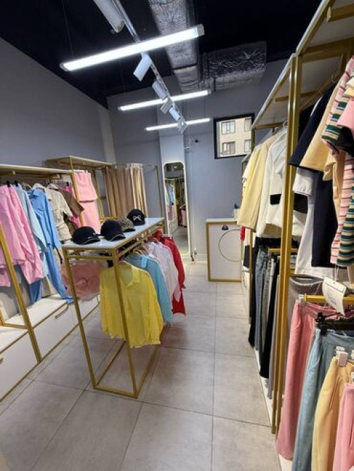 Продаю Бутик В торговом центре, 14 м², 2 этаж Бишкек - сүрөт 7