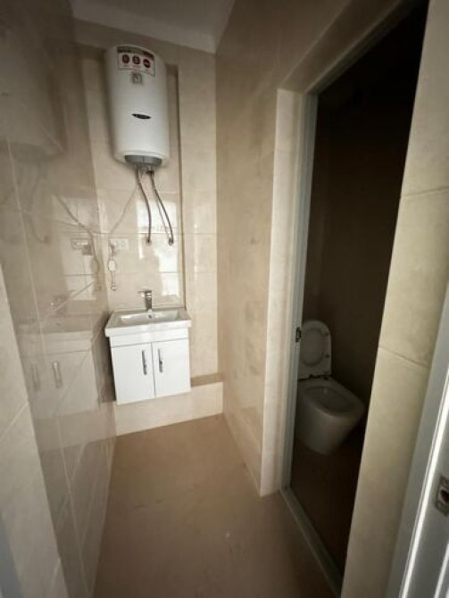 Продаю КОММЕРЧЕСКОЕ помещение ????Адрес: Баха/Магистраль ????️Серия: элитка Бишкек - сүрөт 3