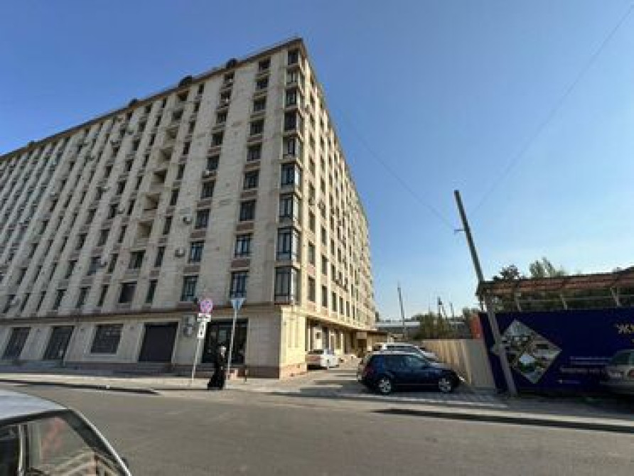 Коммерческое помещение, 270 кв.м. в ЖК 