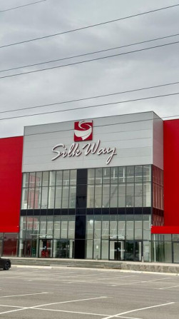 Продается коммерческое помещение в торговом комплексе «Silk way» Бишкек - изображение 1