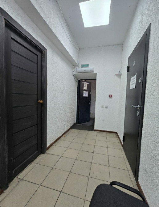 Срочно продается коммерческое помещение(цокольный этаж) с действующим Бишкек - сүрөт 1