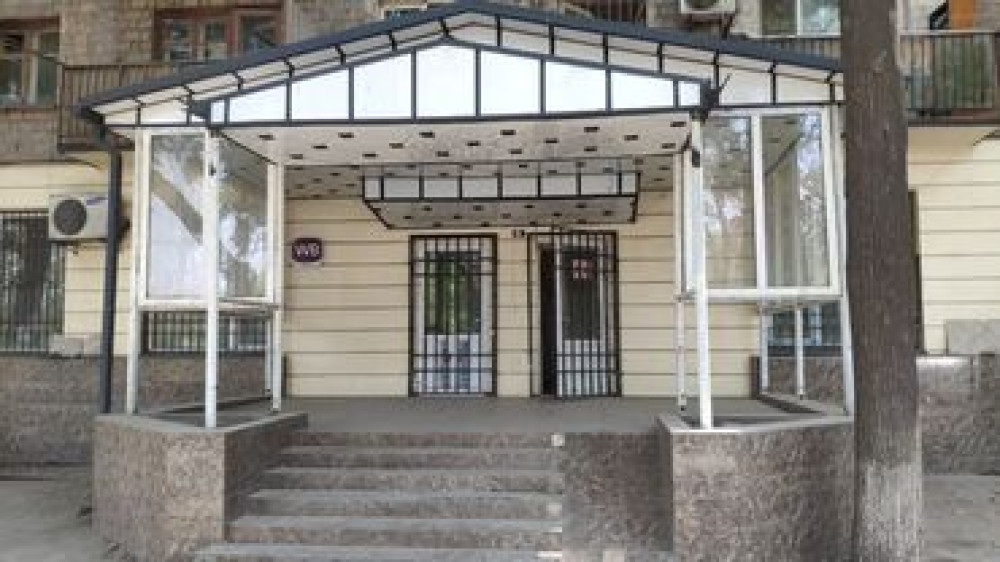 Срочно продается коммерческая недвижимость на первой линии ул.Жибек Bishkek - photo 1