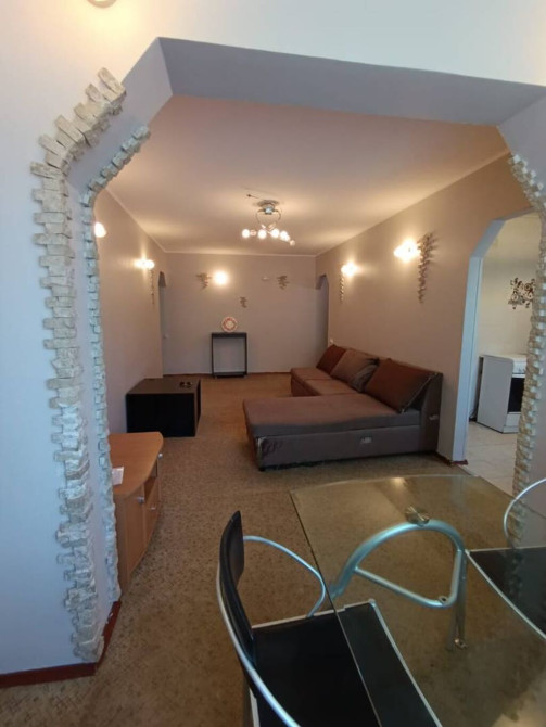 3 комнаты, 65 м², 104 серия, 1 этаж, Косметический ремонт Bishkek - photo 1