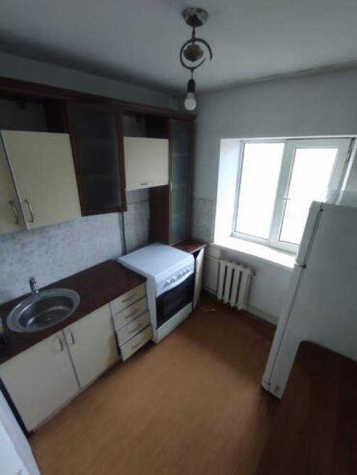 1 комната, 28 м², Хрущевка, 4 этаж, Старый ремонт Бишкек - изображение 1