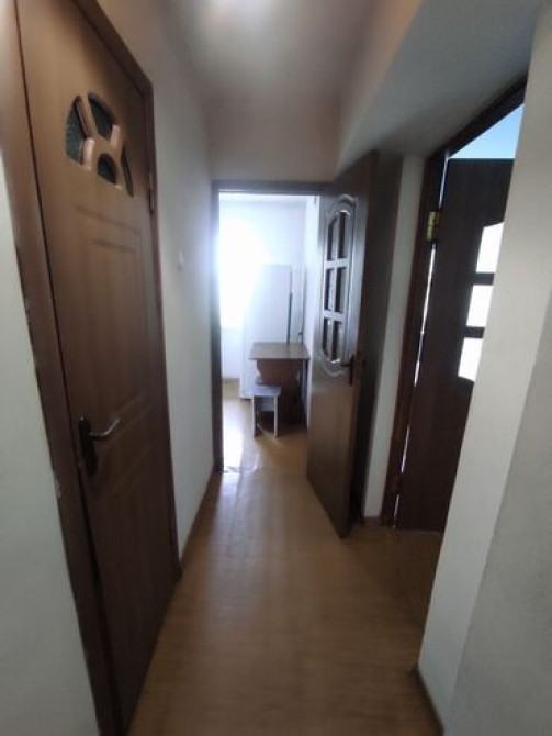 1 комната, 28 м², Хрущевка, 4 этаж, Старый ремонт Бишкек - изображение 2