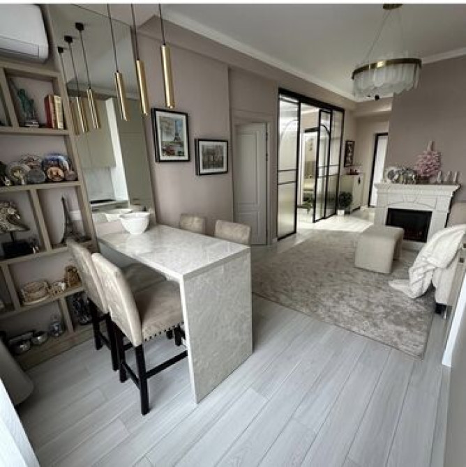 2 комнаты, 50 м², Элитка, 10 этаж, Дизайнерский ремонт Бишкек - изображение 1