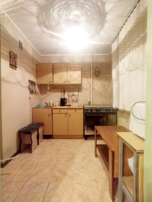 2 комнаты, 44 м², 104 серия, 3 этаж, Старый ремонт Бишкек - изображение 2