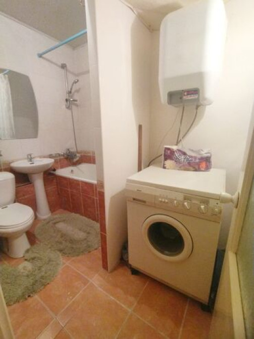 2 комнаты, 44 м², 104 серия, 3 этаж, Старый ремонт Бишкек - изображение 8