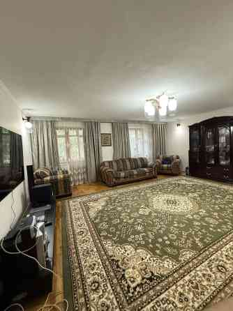 4 комнаты, 146 м², Индивидуалка, 2 этаж Бишкек