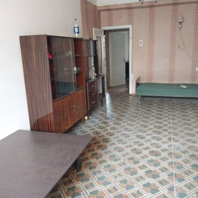 2 комнаты, 50 м², Индивидуалка, 3 этаж, Косметический ремонт Бишкек - изображение 1