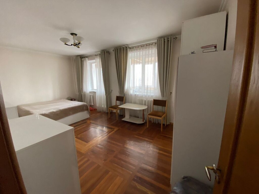 4 комнаты, 137 м², Индивидуалка, 6 этаж, Евроремонт Бишкек - изображение 1