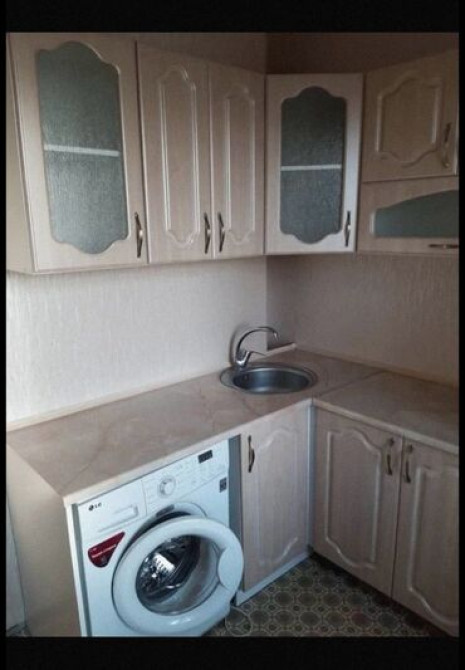 1 комната, 44 м², 106 серия, 8 этаж, Старый ремонт Бишкек - изображение 1