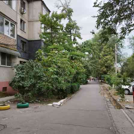 2 комнаты, 43 м², 104 серия, 2 этаж, Старый ремонт Бишкек