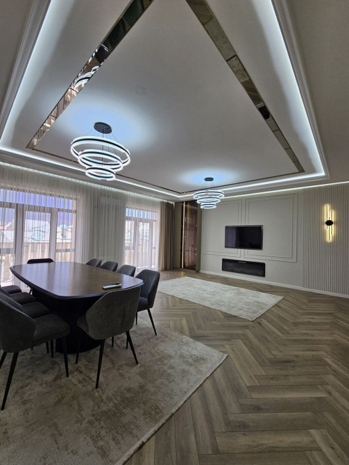 4 комнаты, 160 м², Элитка, 3 этаж, Дизайнерский ремонт Бишкек - сүрөт 1