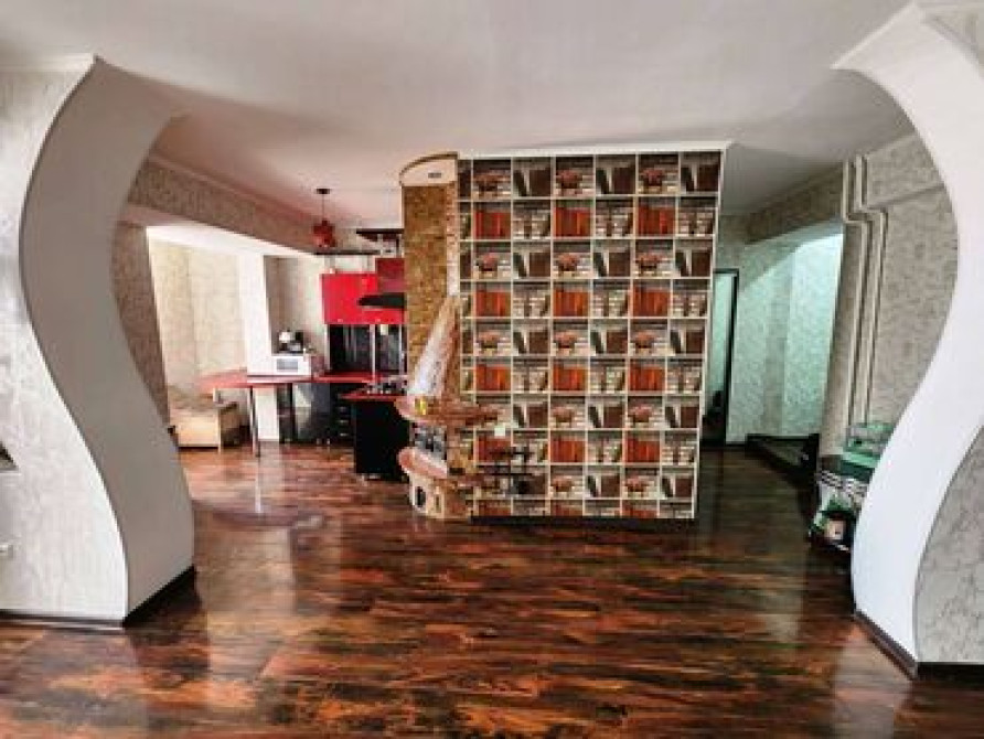 1 комната, 45 м², Индивидуалка, 6 этаж, Евроремонт Бишкек - изображение 1