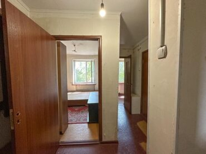 2 комнаты, 41 м², Индивидуалка, 1 этаж, Старый ремонт Бишкек - изображение 4