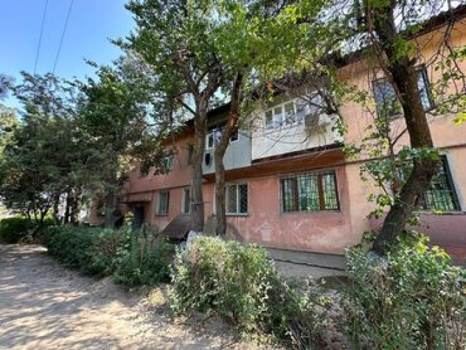 2 комнаты, 41 м², Индивидуалка, 1 этаж, Старый ремонт Бишкек - изображение 8