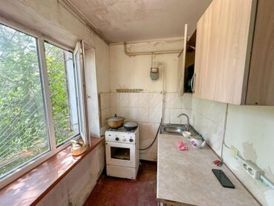 2 комнаты, 41 м², Индивидуалка, 1 этаж, Старый ремонт Bishkek - photo 6