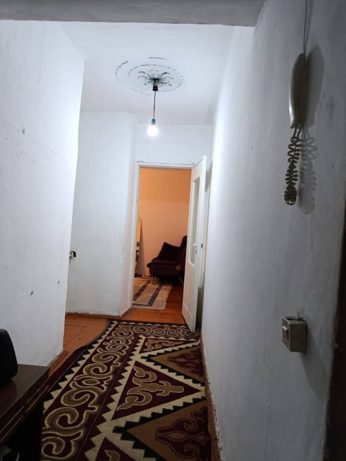 3 комнаты, 51 м², Индивидуалка, 5 этаж, Старый ремонт Бишкек - изображение 1