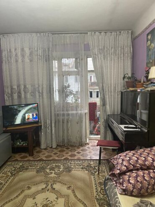 2 комнаты, 4 м², Индивидуалка, 3 этаж, Косметический ремонт Бишкек - изображение 2