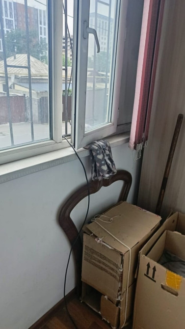 1 комната, 46 м², 106 серия улучшенная, 1 этаж, Старый ремонт Бишкек - изображение 1