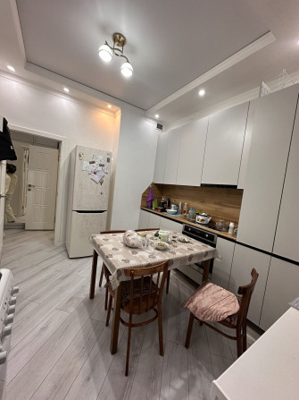 1 комната, 40 м², Элитка, 2 этаж, Евроремонт Бишкек - изображение 1