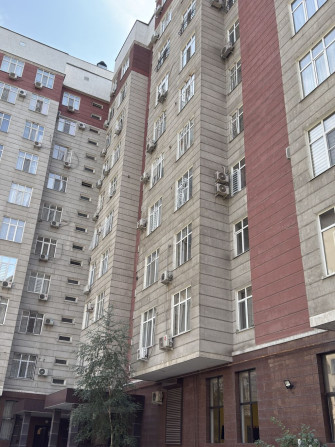 4 комнаты, 136 м², Элитка, 7 этаж, Косметический ремонт Бишкек - изображение 1