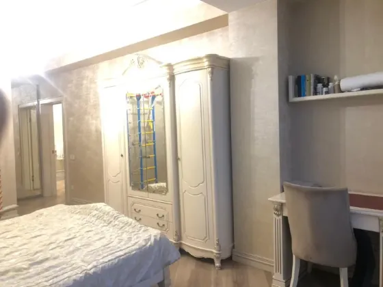 Продаю 3х комнатную квартиру в центре города, район: Вефа Бишкек