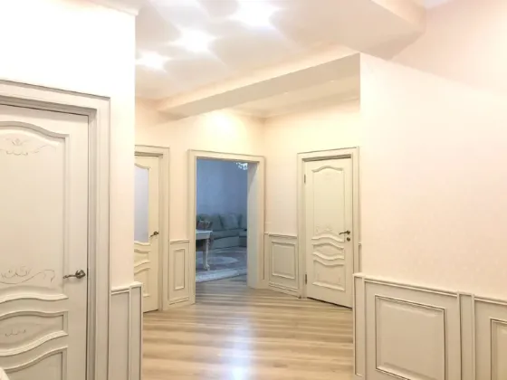 Продаю 3х комнатную квартиру в центре города, район: Вефа Бишкек