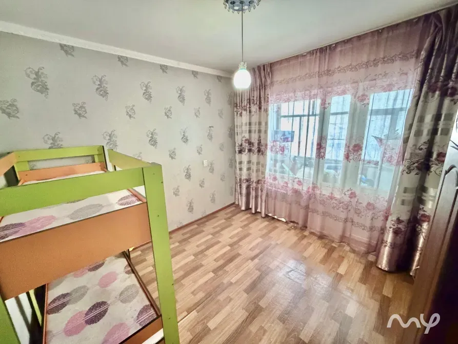 Продаю 2-комн. квартиру 105 серии в 10 микрорайоне Бишкек - изображение 3