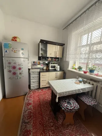 Продаю добротный дом в районе Коммунаров - участок 4.72сотки, 16.3х28 - общая площадь дома 62.7м2 - Бишкек