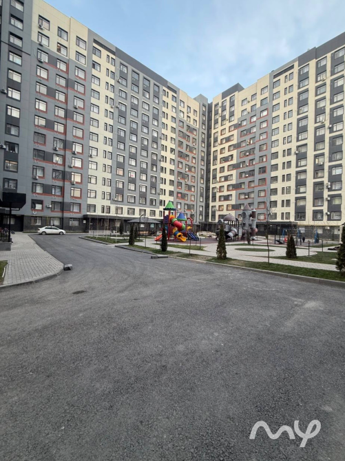 Продам 3 ком кв район Аю Гранд Бишкек - изображение 1