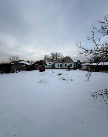 Продам дом с участком , район 110-квартал Бишкек