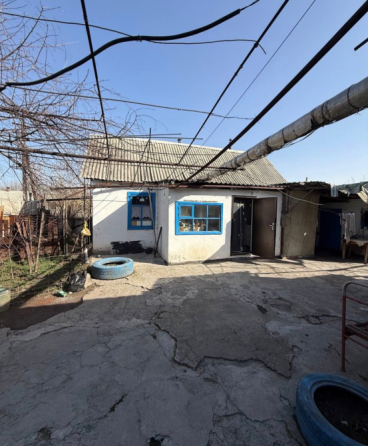 Продам дом с участком , район 110-квартал Бишкек
