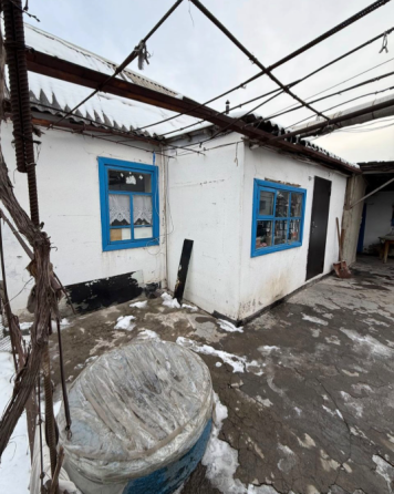 Продам дом с участком , район 110-квартал Бишкек