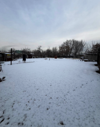 Продам дом с участком , район 110-квартал Бишкек