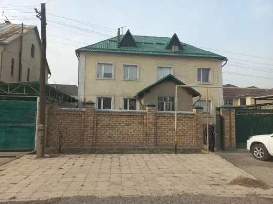 Сдаётся большой дом в районе Баха – Магистраль 420м2 Бишкек