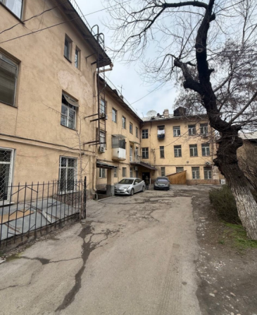 Продам 2 комнатную квартиру в районе Логвиненко/Жибе-Жолу Бишкек