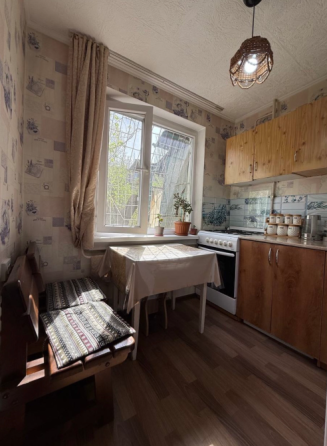 Продам 1 ком квартиру 104 серии в 10 мкр Бишкек