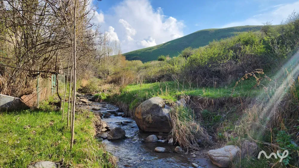 Уютный дачный домик с участком у речки!!! В районе Горной Маевки Бишкек - изображение 4
