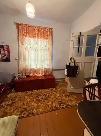 Продаю часть жилого дома - участок 4.2сотки, 14х32, угловой, Бакаева Bishkek