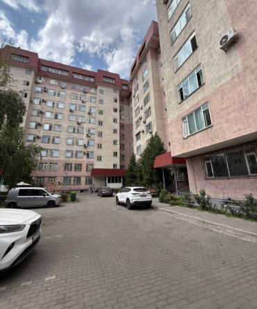 Продам 3 ком квартиру, район пр-т Чуй/Манаса Бишкек