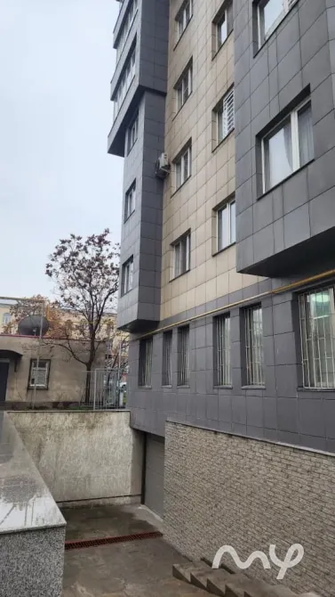 Хотите жить в самом центре г. Бишкек, а может вам нужна квартира для сдачи в аренду? Бишкек - изображение 2