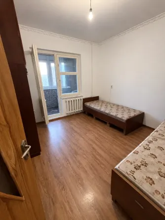 Продаётся 2-комн. кв., Джал-23, 106 серия, 8/9 эт., 52, 7 м², 2 лоджии, кухня 10, 7 м², не угловая Бишкек