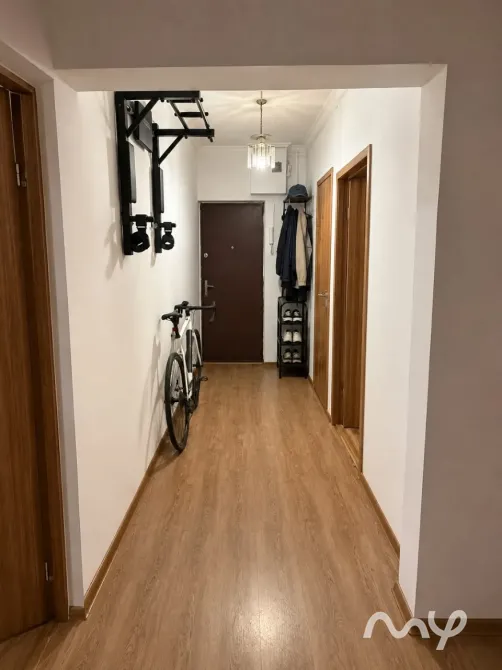 Продаётся 2-комн. кв., Джал-23, 106 серия, 8/9 эт., 52, 7 м², 2 лоджии, кухня 10, 7 м², не угловая Бишкек - изображение 5