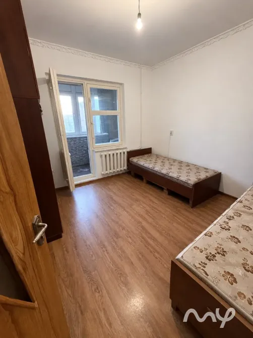 Продаётся 2-комн. кв., Джал-23, 106 серия, 8/9 эт., 52, 7 м², 2 лоджии, кухня 10, 7 м², не угловая Бишкек - изображение 6