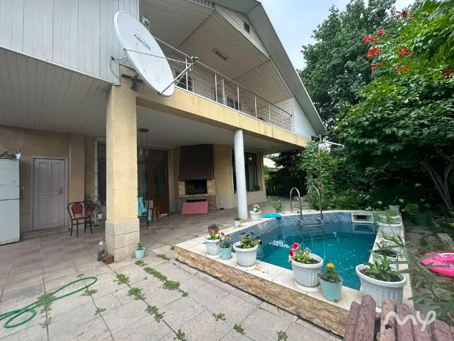 Продаётся уникальный дом в баварском стиле — 234 м² Бишкек - изображение 1