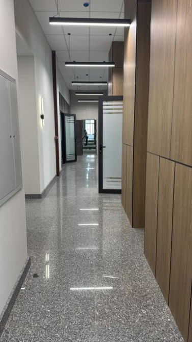 Сдаю Офис, 70 м², В жилом комплексе, С видом на горы, 1 линия, С отдельной кухней Бишкек - сүрөт 2