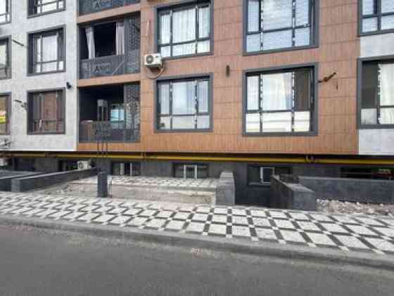 Сдаю Офис, 91 м², В жилом комплексе, 1 линия, С отдельным входом, С юридическим адресом Bishkek