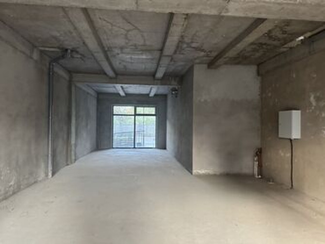 Коммерческое помещение 85 м2. 1й этаж, дом заселен. Адрес Бишкек - изображение 3